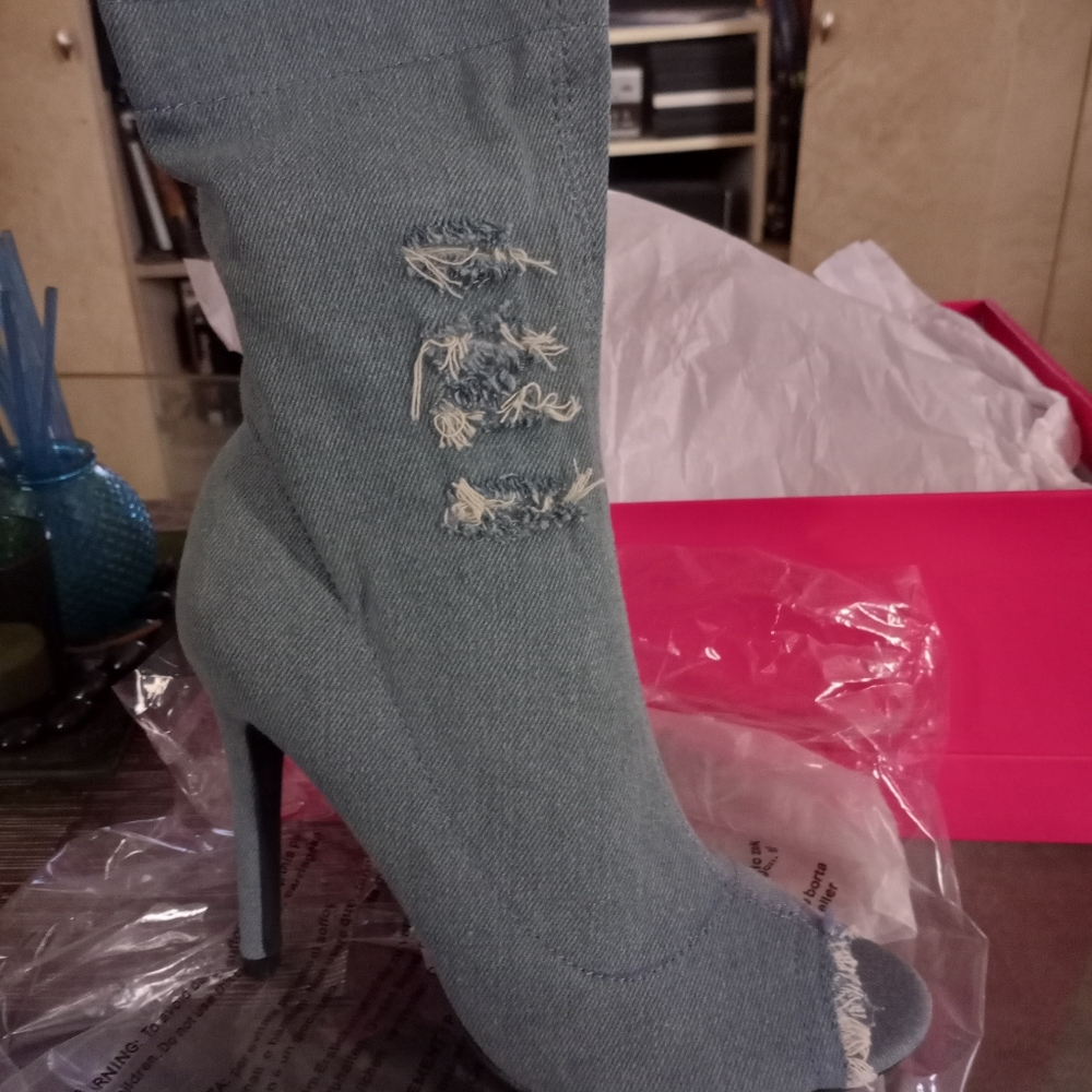 Ankle booties